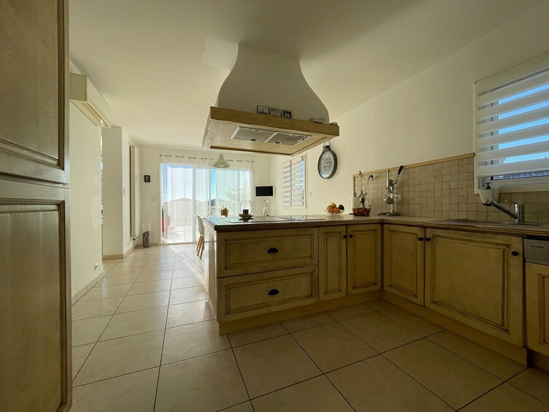Villa in Autignac, Occitania, France 4 - 18513892