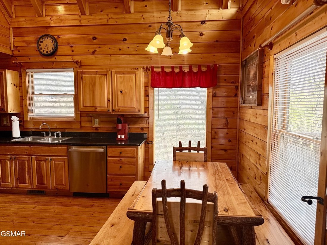 House in Sevierville, Tennessee, United States 4 - 18512418