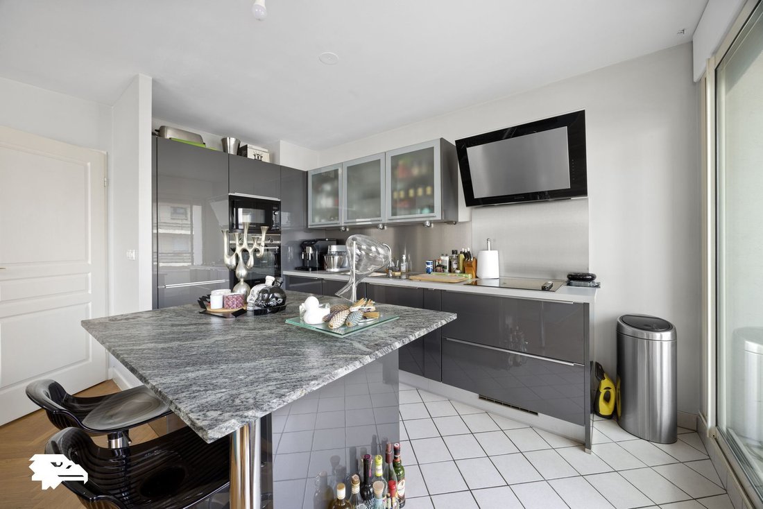 Apartment in Villiers-Danton, Levallois-Perret, France 5 - 18518733