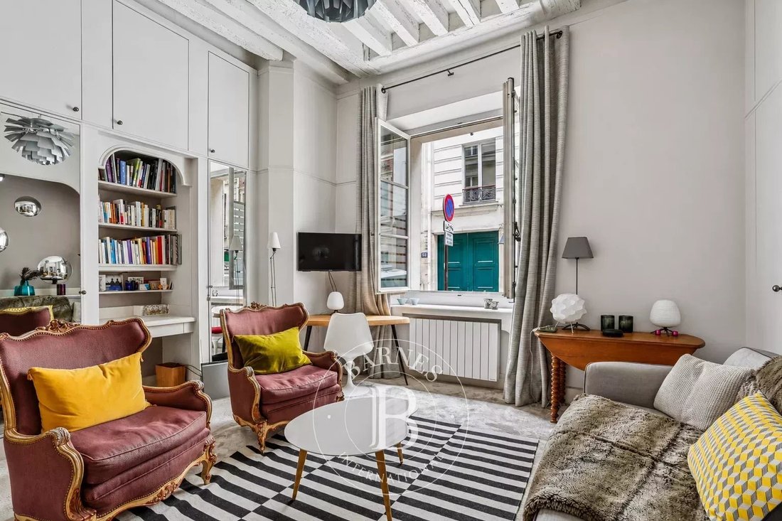 Apartment in Saint Thomas d'Aquin, Paris 7e Arrondissement, Paris 1 - 18509874