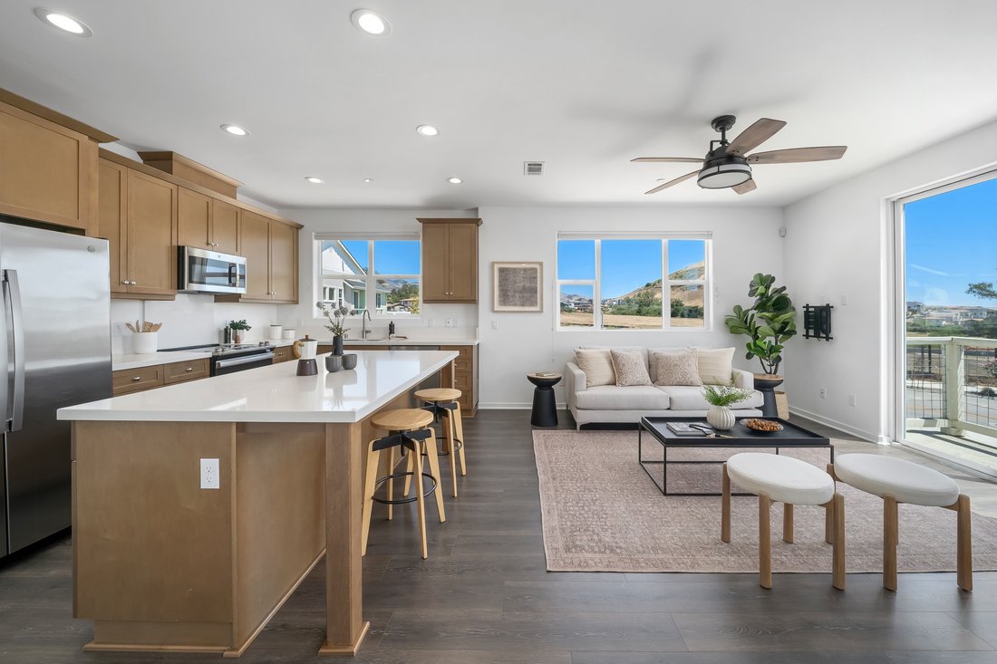 San Luis Obispo, California, United States 2 - 18516640