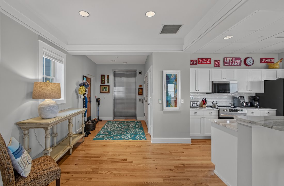 Condo in Petoskey, Michigan, United States 3 - 18516639