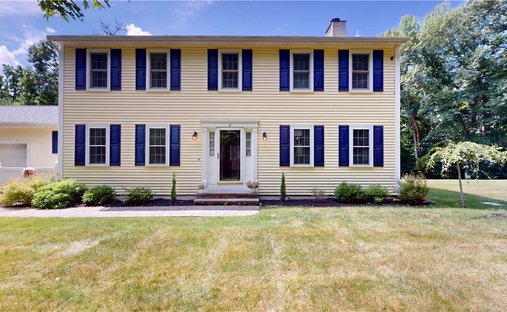 House in North Smithfield, Rhode Island, United States 1