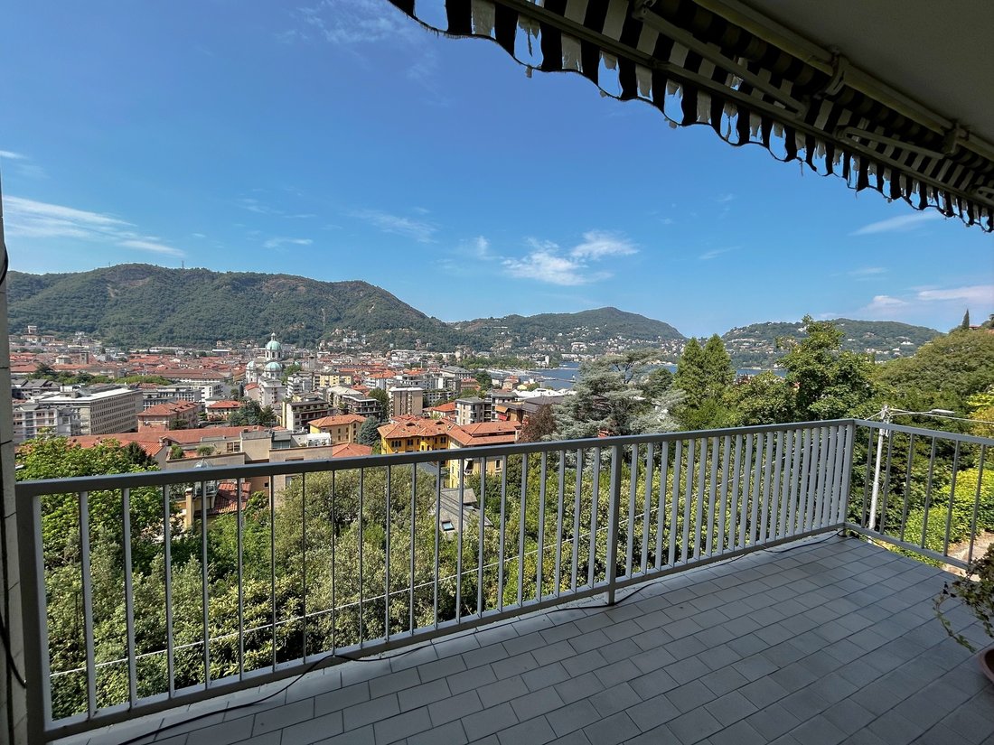 Apartment in Eastern Lake Center, Como, Lombardy 2 - 18509677