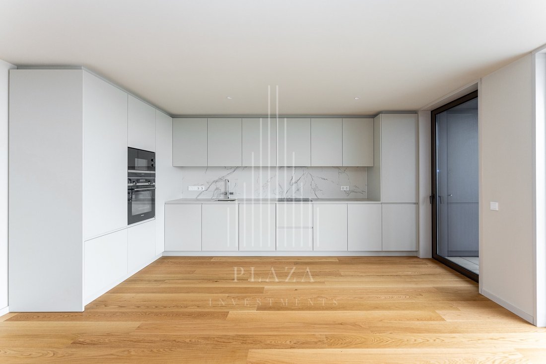 Apartment in Santa Marinha e Sao Pedro da Afurada, Porto District, Portugal 5 - 18516155