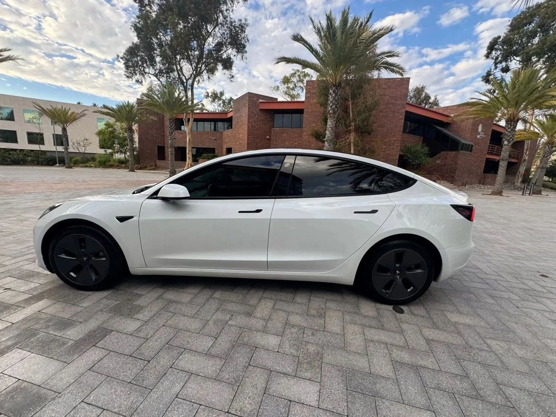 Sedan in Riverside, CA, United States 5 - 18515815