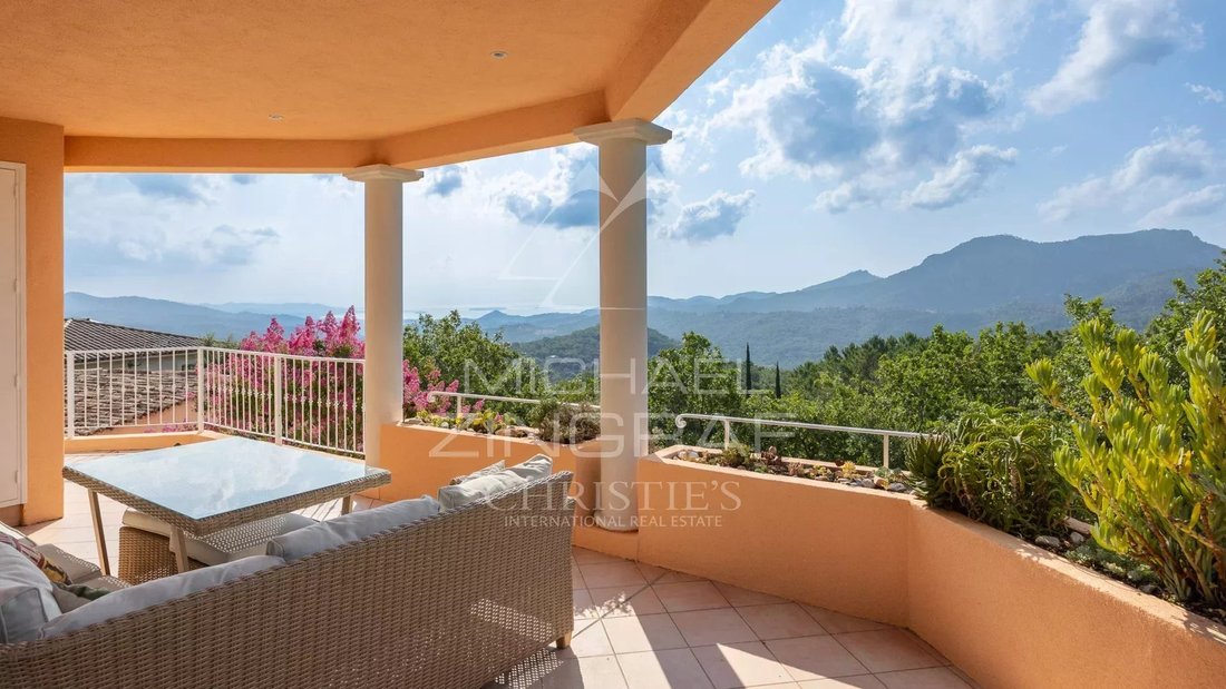 Villa in Les Adrets-de-l'Estérel, Provence-Alpes-Côte d'Azur, France 1 - 18509787