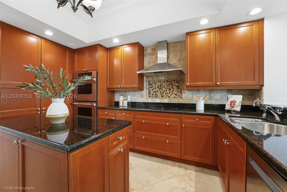 Condo in Coral Gables, Florida, United States 4 - 18517534