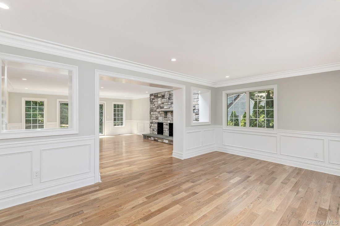 House in Huntington Station, New York, United States 5 - 18517207