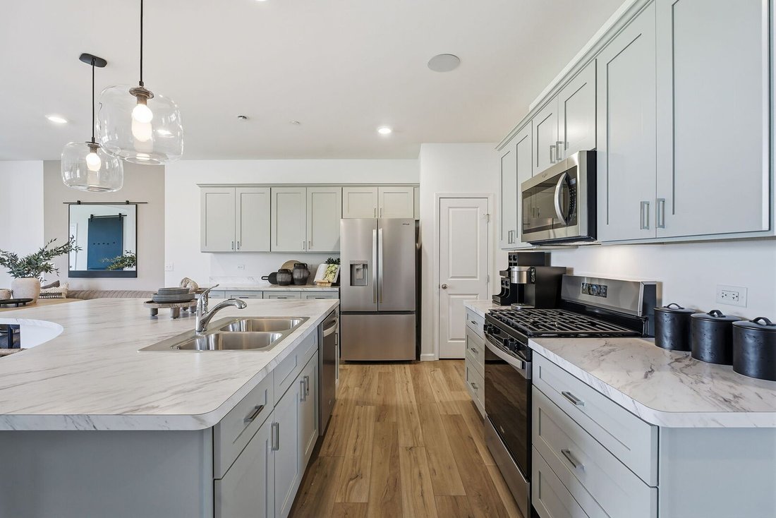 Townhouse in Hoffman Estates, Illinois, United States 3 - 18508509