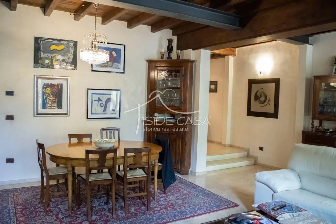 House in Historic Center, Mantua, Lombardy 2 - 18513004