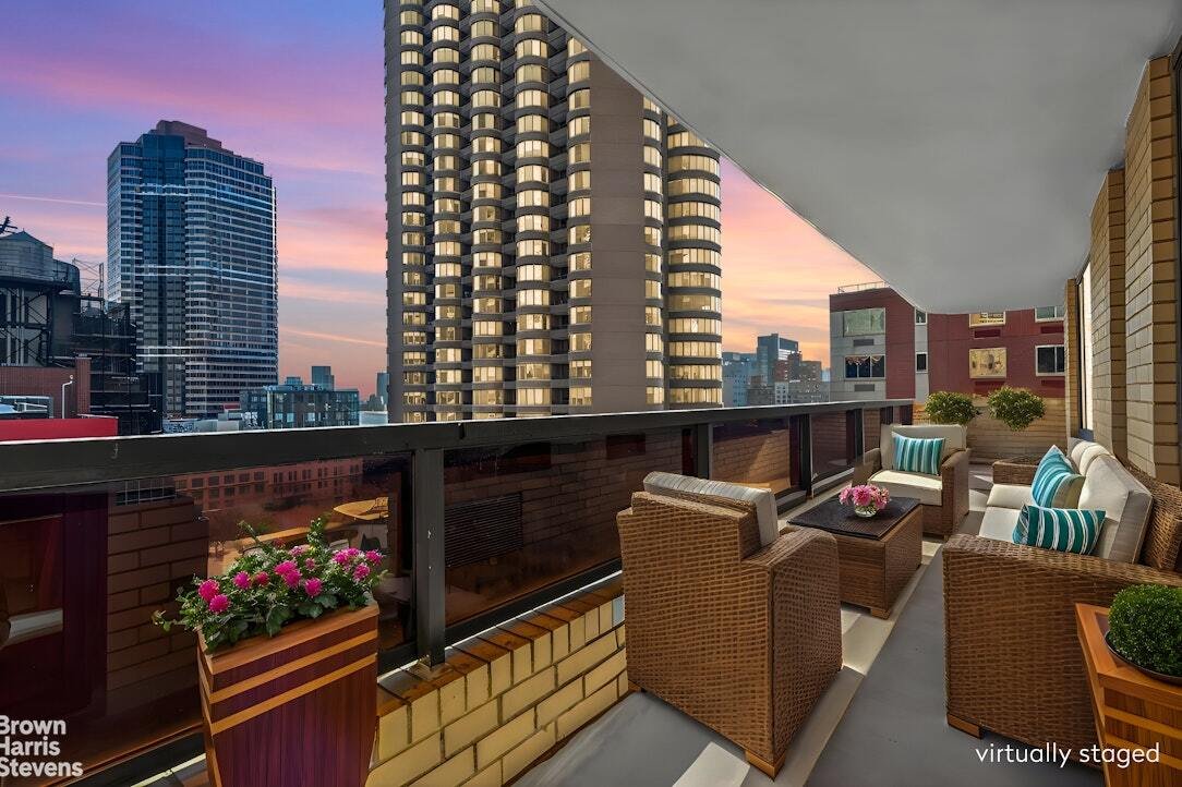 Condo in New York, New York, United States 3 - 18459042