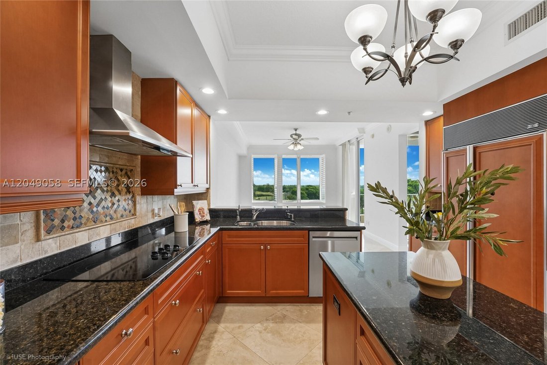 Condo in Coral Gables, Florida, United States 2 - 18517534