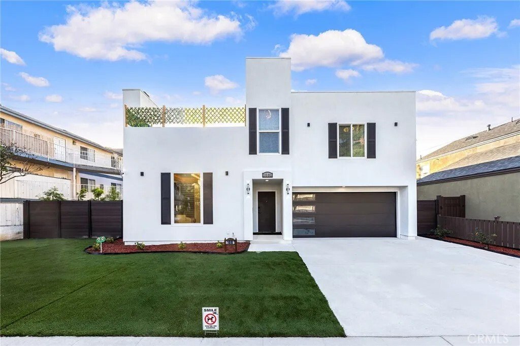 House in Signal Hill, California, United States 3 - 18026707