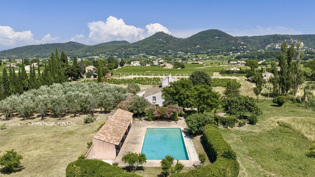 Villa in Séguret, Provence-Alpes-Côte d'Azur, France 3 - 13733743