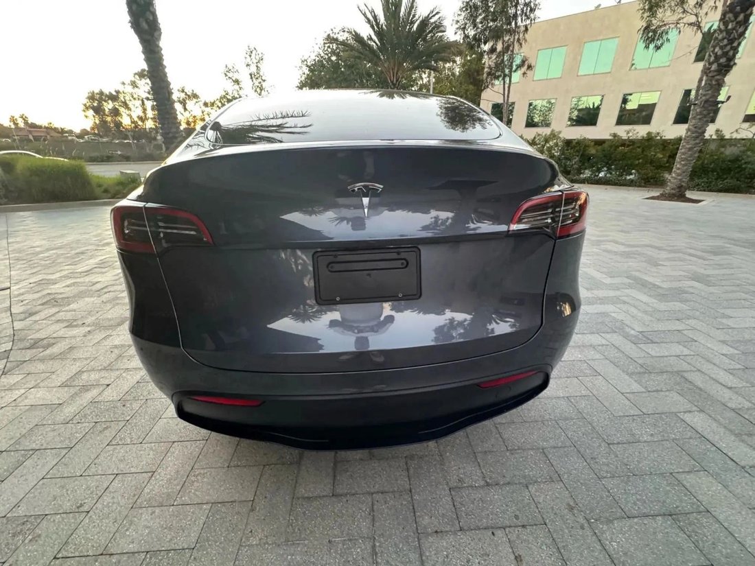 Suv in Riverside, CA, United States 5 - 18515822