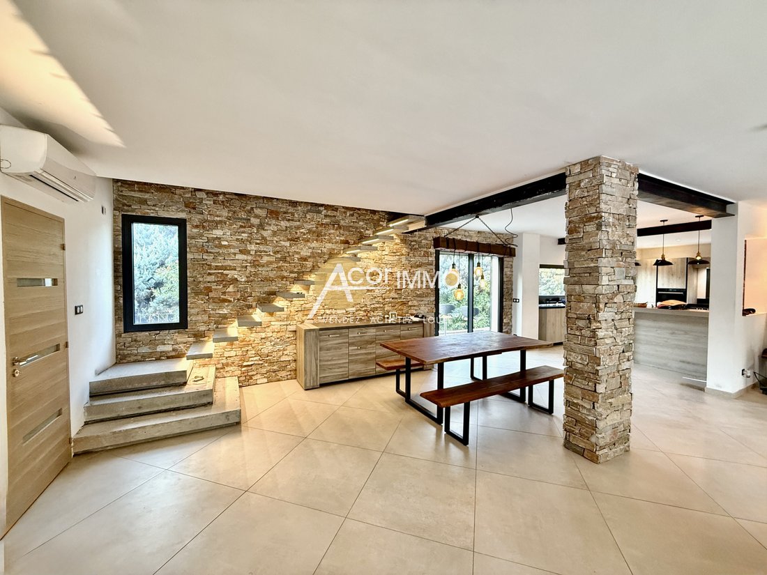 House in Les Rayols-Saint Lazare-Les Bousquets, Cuers, France 2 - 16672830