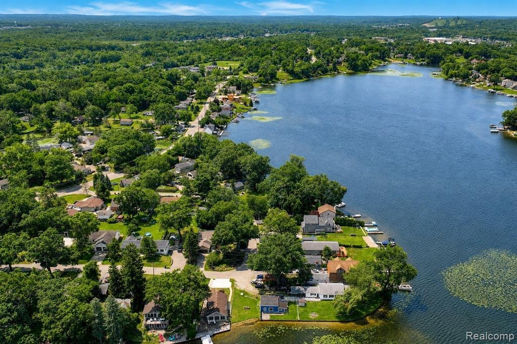 House in Orchard Lake Village, Michigan, United States 4 - 18411577