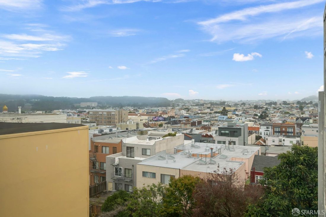 San Francisco, California, United States 3 - 18521088