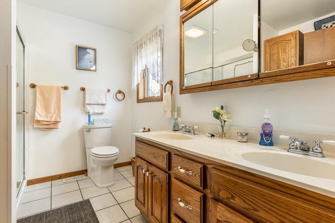 House in Franklin, Wisconsin, United States 3 - 18508396