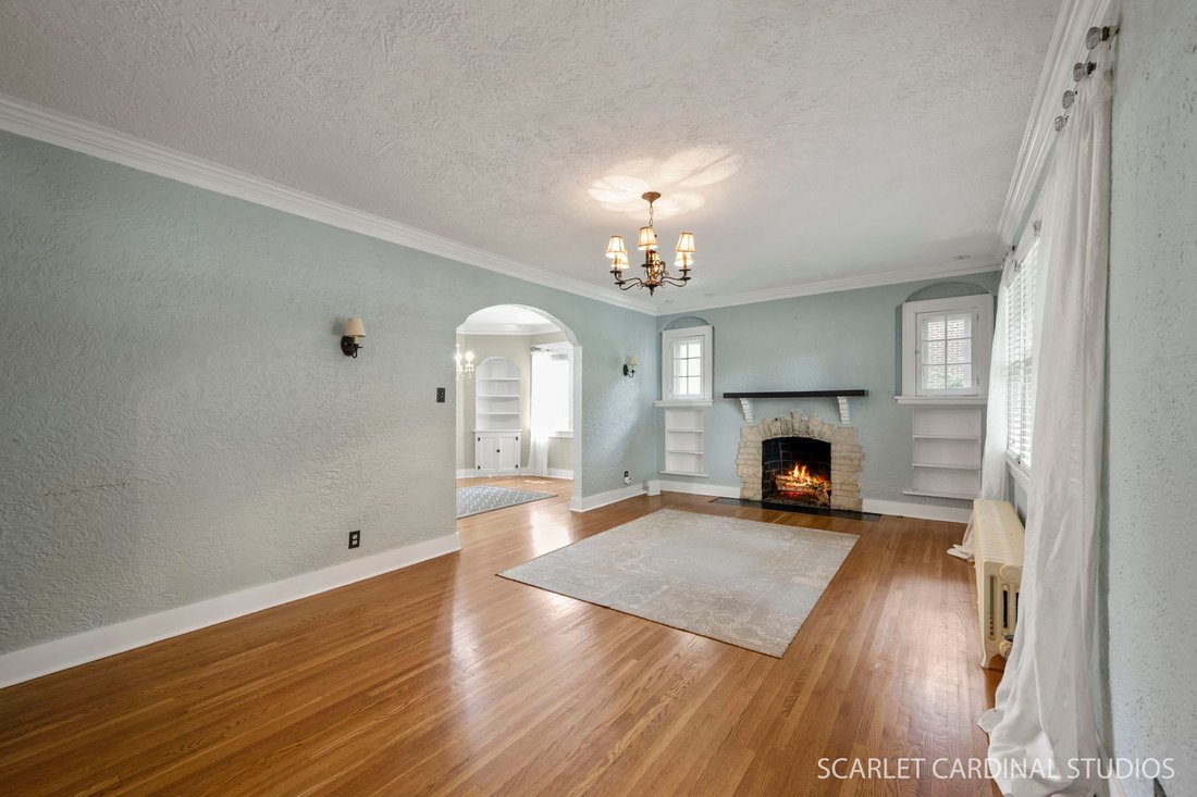 House in Wheaton, Illinois, United States 4 - 18518626