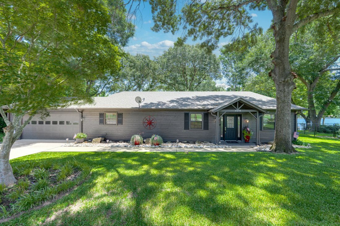 House in Palestine, Texas, United States 1 - 18510529