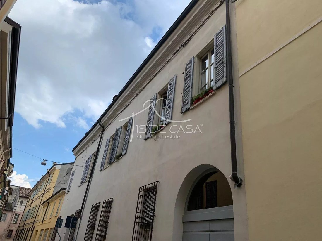 House in Historic Center, Mantua, Lombardy 3 - 18513202