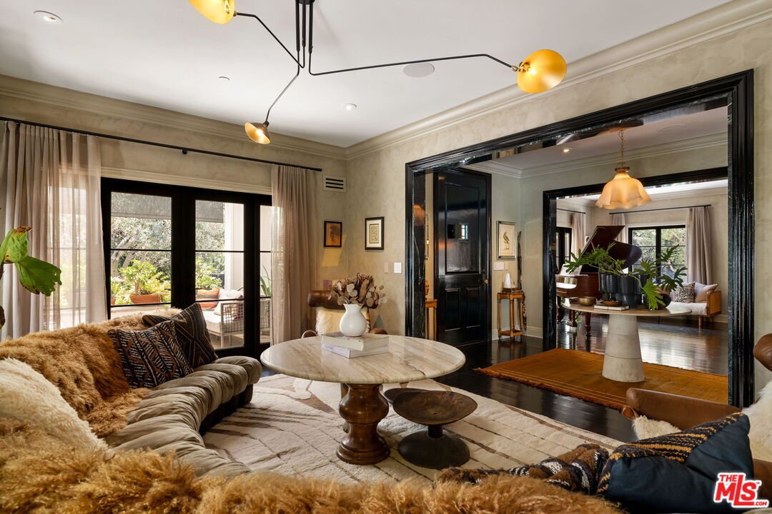 House in Los Angeles, California, United States 1 - 18516011