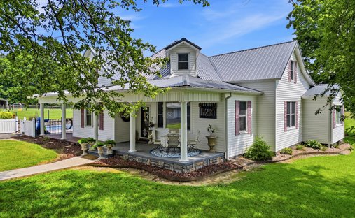 House in Cedar Hill, Tennessee, United States 1