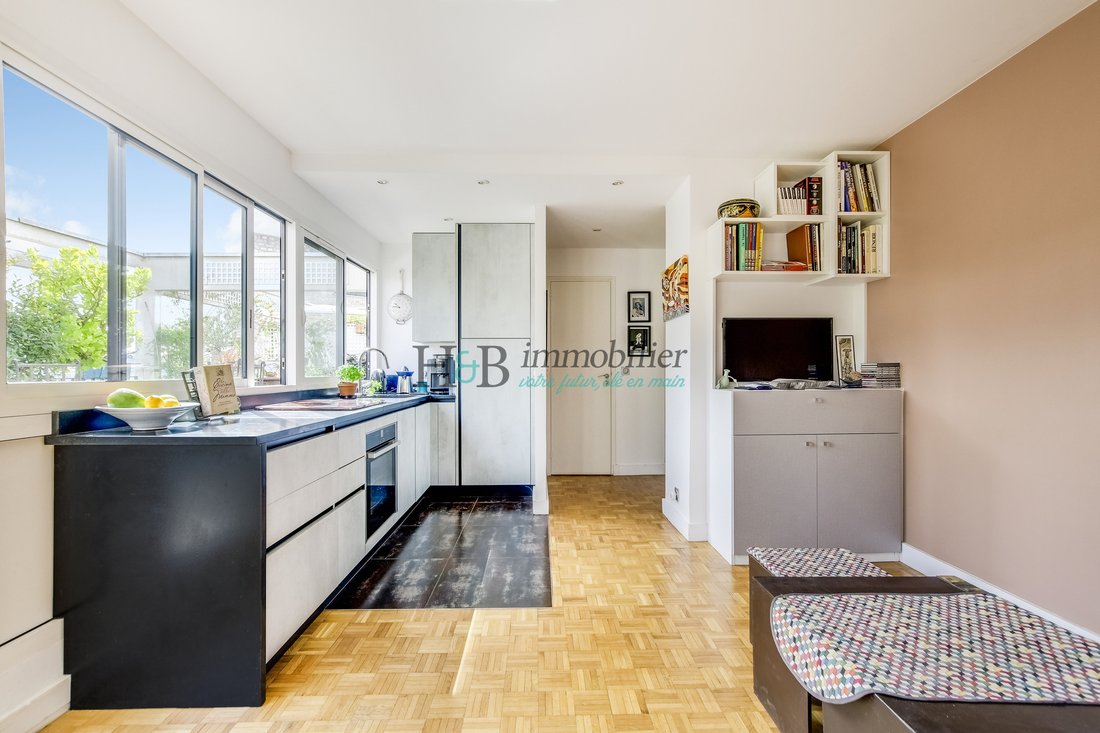 Apartment in Saint Philippe du Roule, Paris 8e Arrondissement, Paris 5 - 18511645