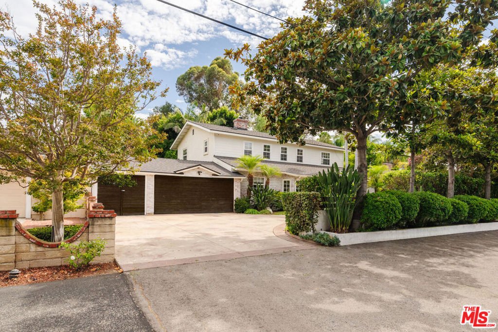 House in Los Angeles, California, United States 3 - 18511082