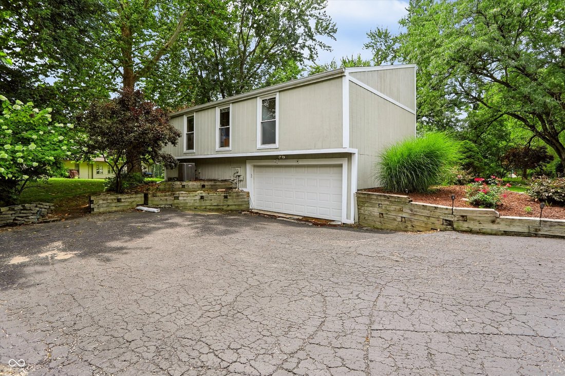 House in Westfield, Indiana, United States 4 - 18511526