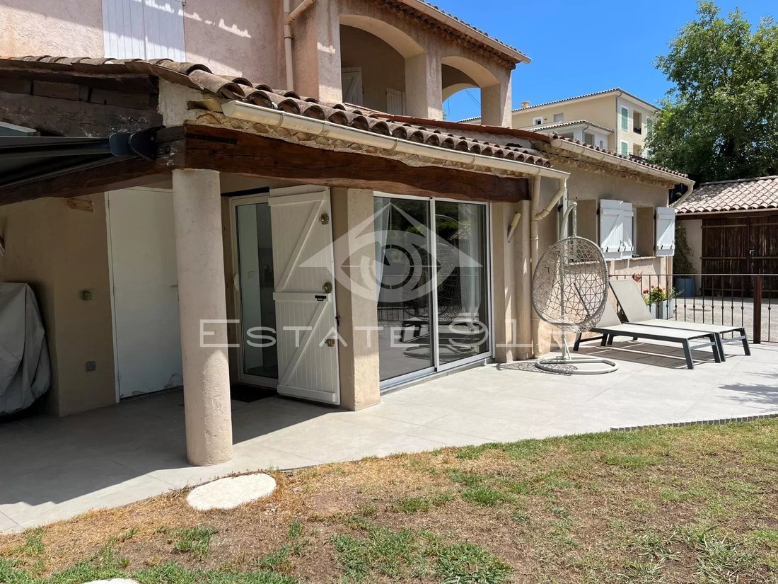 House in Le Rouret, Provence-Alpes-Côte d'Azur, France 1 - 18509814