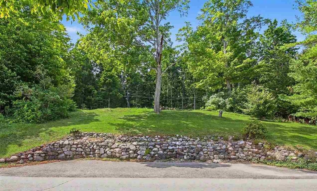 Land in Petoskey, Michigan, United States 2 - 18515922