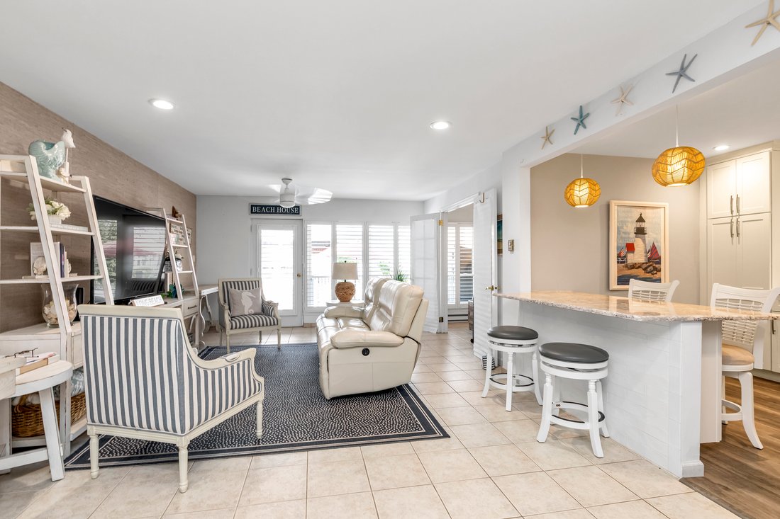 Condo in Long Beach, New York, United States 4 - 18513445