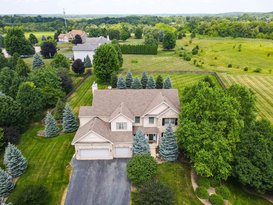 House in Fox Lake, Illinois, United States 5 - 18512083