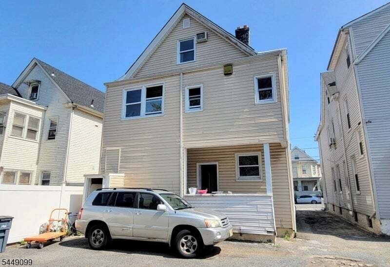 House in Passaic, New Jersey, United States 3 - 18510488