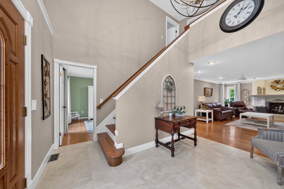 House in Troy, Michigan, United States 3 - 18510582