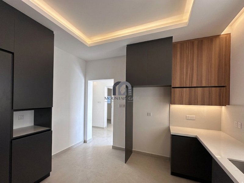 Townhouse in Al Ruwaidat Suburb, Sharjah Emirate, United Arab Emirates 5 - 18509602