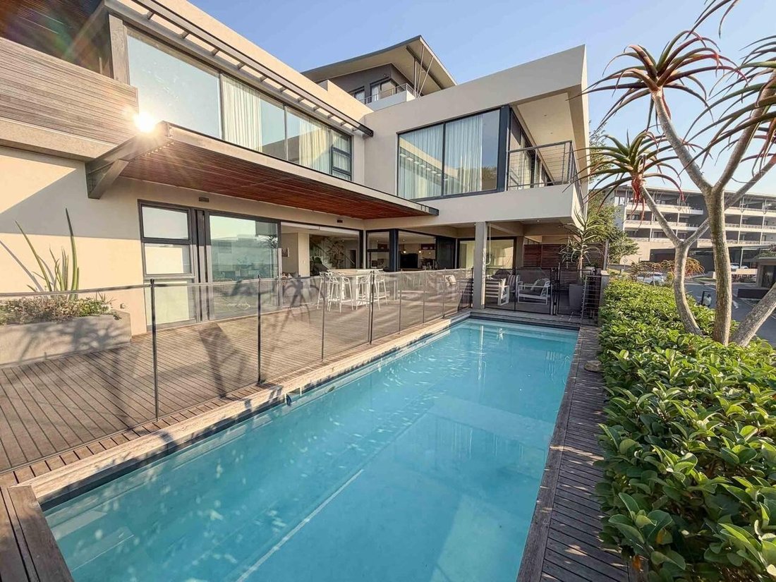 House in Mount Edgecombe, KwaZulu-Natal, South Africa 1 - 18513427