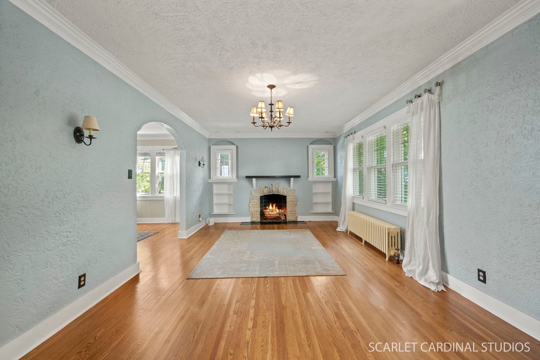 House in Wheaton, Illinois, United States 3 - 18518626