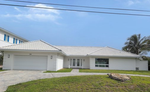 House in Riviera Beach, Florida, United States 1