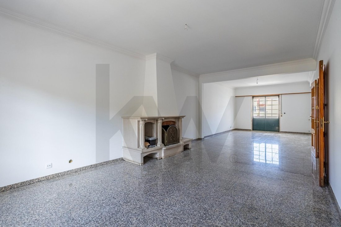Townhouse in Agualva e Mira-Sintra, Lisbon, Portugal 5 - 18515486