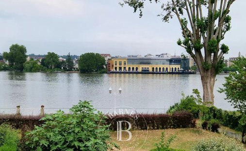 Apartment in Centre Ville-Tour du Lac, Enghien-les-Bains, France 1