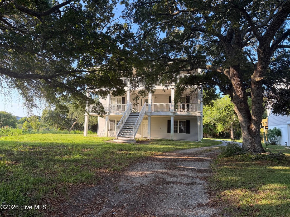 House in North Topsail Beach, North Carolina, United States 2 - 18518598