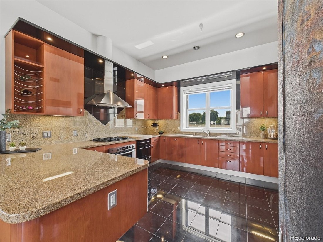 Condo in Denver, Colorado, United States 5 - 18512991