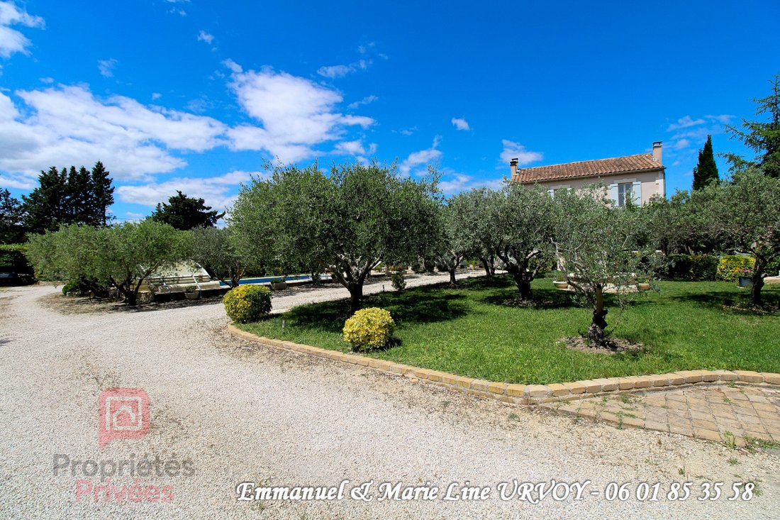 Villa in Saint-Rémy-de-Provence, Provence-Alpes-Côte d'Azur, France 3 - 18517953
