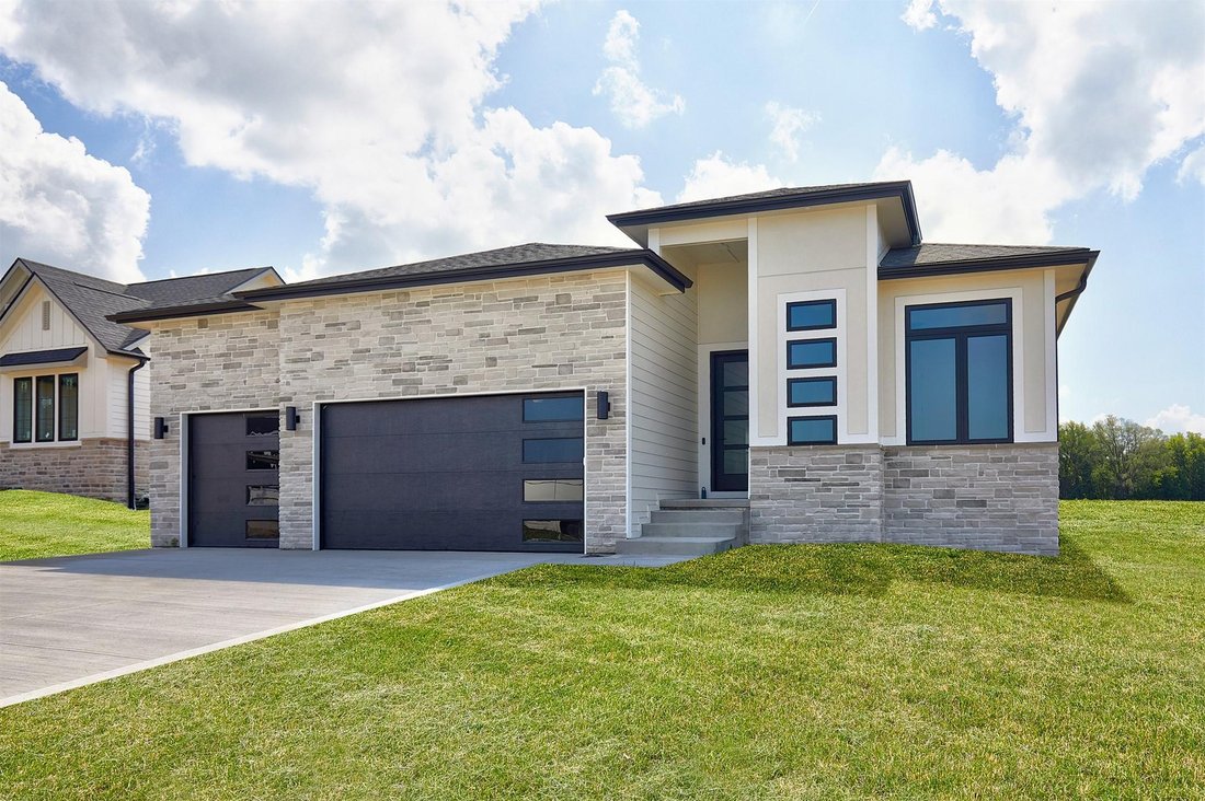 House in West Des Moines, Iowa, United States 2 - 17598027