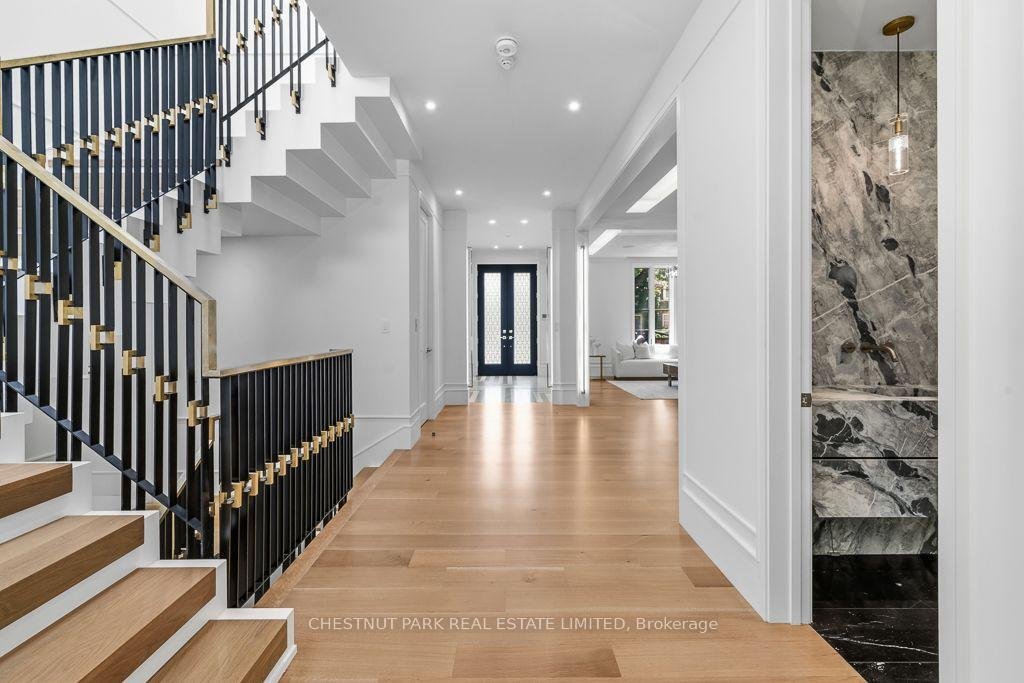 House in Toronto, Ontario, Canada 5 - 18516000