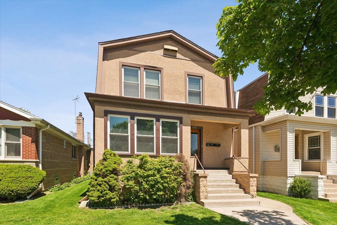 Chicago, Illinois, United States 1 - 18512124